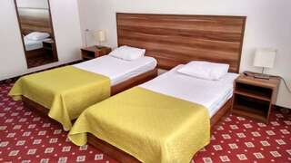 Отель Silk Way Hotel Актау Двухместный номер эконом-класса с 2 отдельными кроватями-1